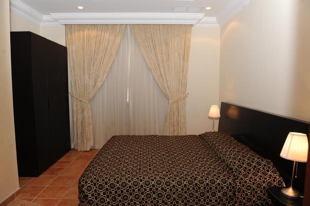 Gulf Continental Suite Кувейт Экстерьер фото