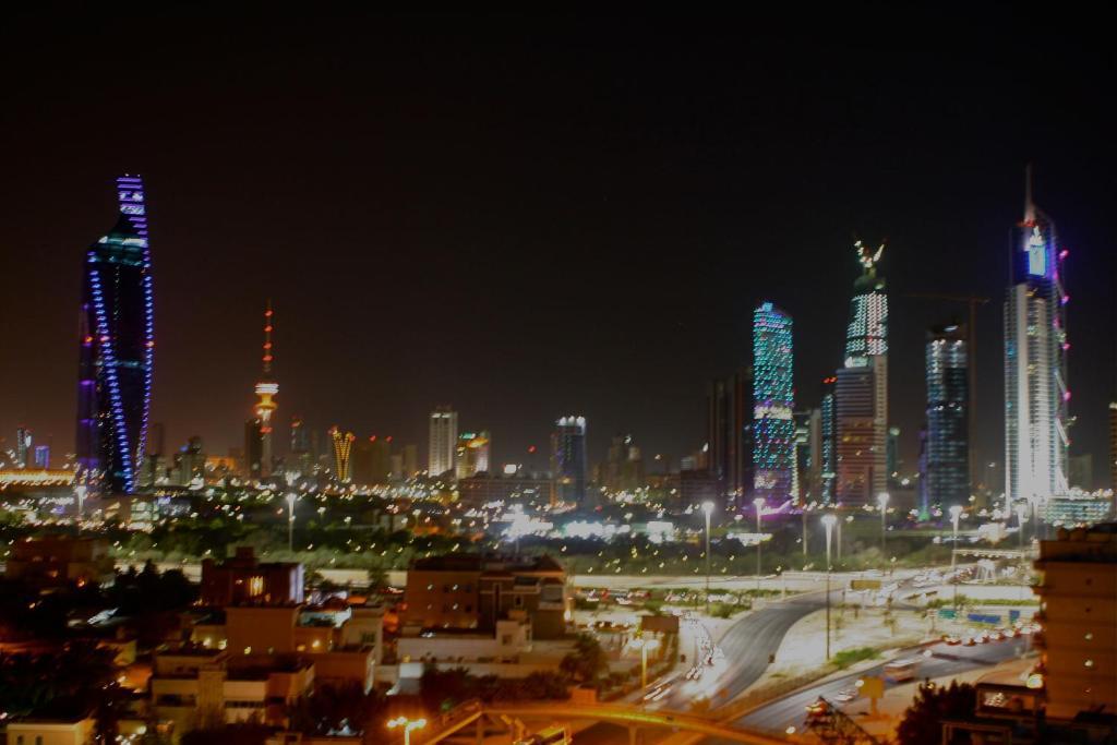 Gulf Continental Suite Кувейт Экстерьер фото
