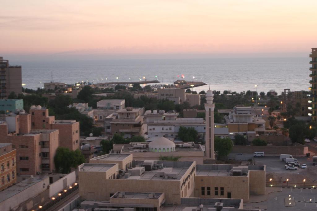 Gulf Continental Suite Кувейт Номер фото