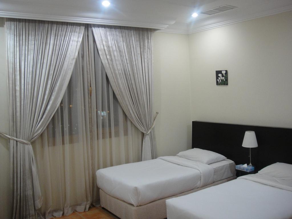 Gulf Continental Suite Кувейт Экстерьер фото